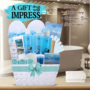 Luxurious Peppermint Dead Sea Mineral 16-Piece Spa Gift Basket